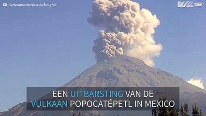 Een hevige uitbarsting van de Popocatépetl-vulkaan in Mexico