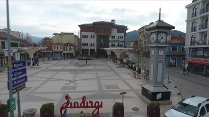 BALIKESİR - Sındırgı ilçesinde leylek yuvalarında bahar temizliği yapıldı