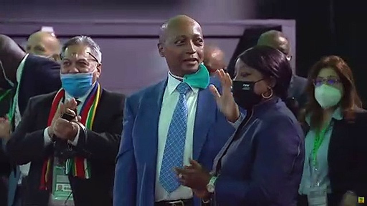 Football: le Sud-Africain Patrice Motsepe désigné président de la CAF