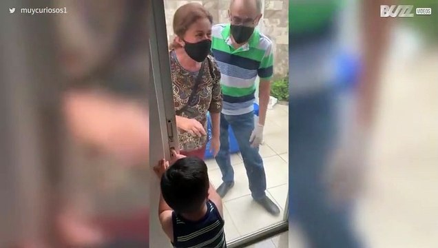 [TRANSLATE] - COVID-19: boy doesn't understand why he can't hug grandparents