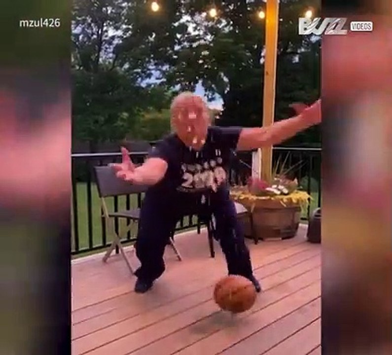 [TRANSLATE] - Woman loses Basketball Beer Challenge big time!