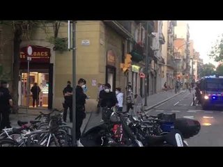 Els Mossos identifiquen vianants de Gràcia després la protesta independentista