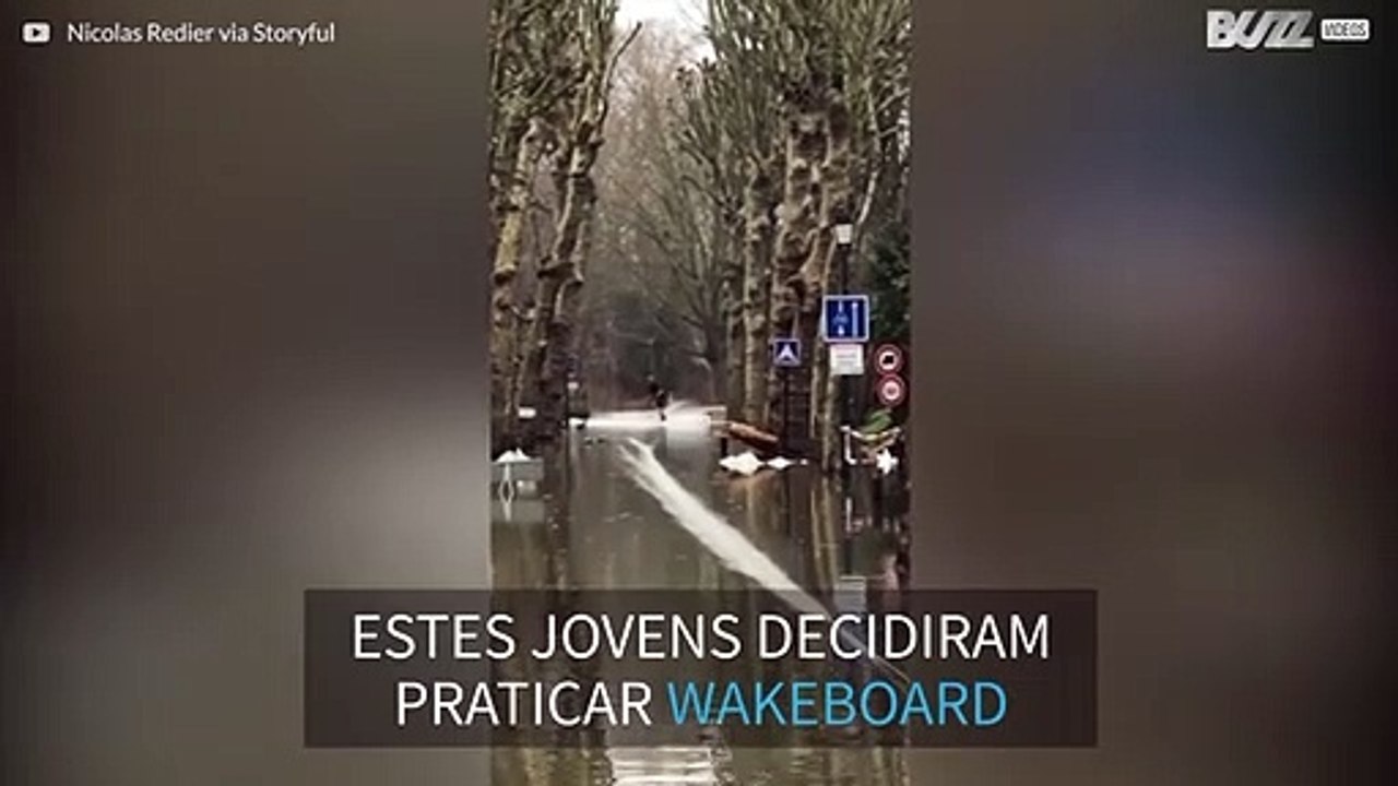 Parisienses praticam wakeboard nas inundações da cidade