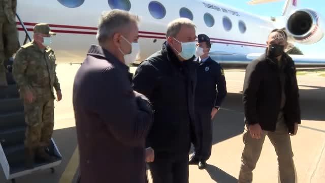 Son dakika haberleri... Milli Savunma Bakanı Akar, 8. Komando Tugayı'nın sancak teslim törenine katıldı (2)