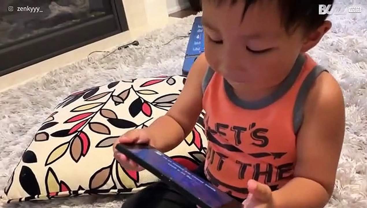 Este menino poderá ser o próximo Elvis