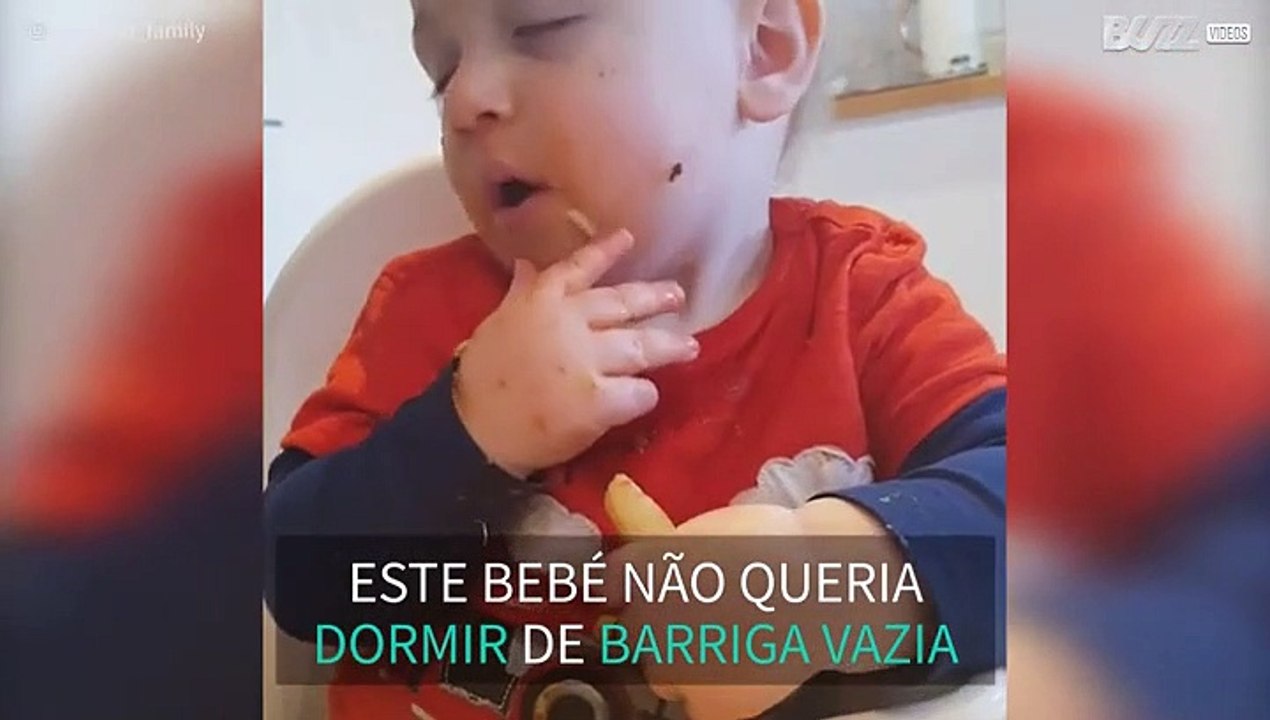 Comer ou dormir? Este bebé decidiu fazer os dois ao mesmo tempo