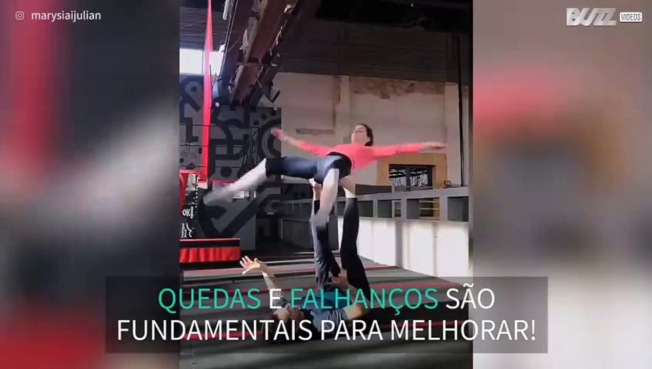 Casal de acrobatas partilha falhanços!