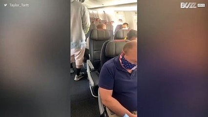 Voo nos EUA não respeita as regras de distanciamento social