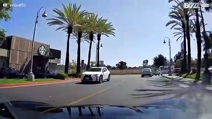 Condutor impaciente quase causa acidente