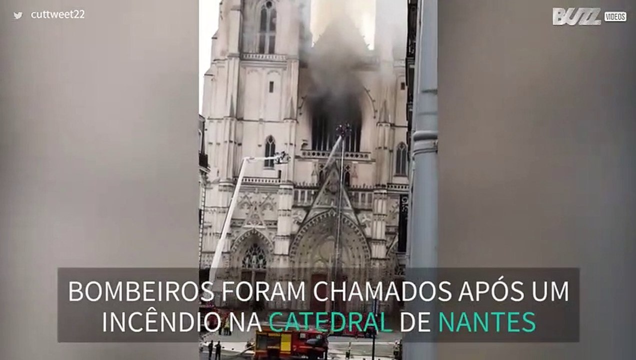 Incêndio atinge catedral de Nantes