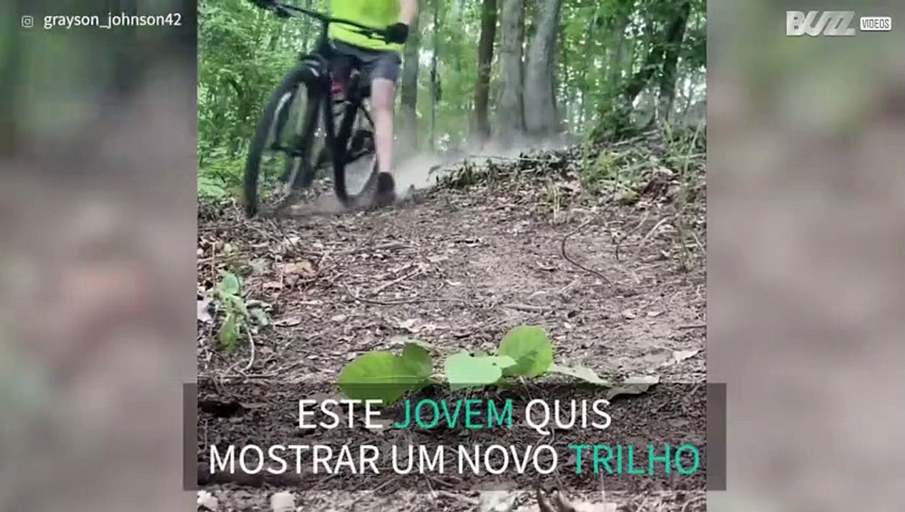 Trilho torna-se demasiado difícil para jovem ciclista