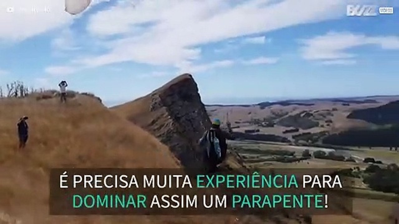 Perito em parapente decola de forma impressionante!
