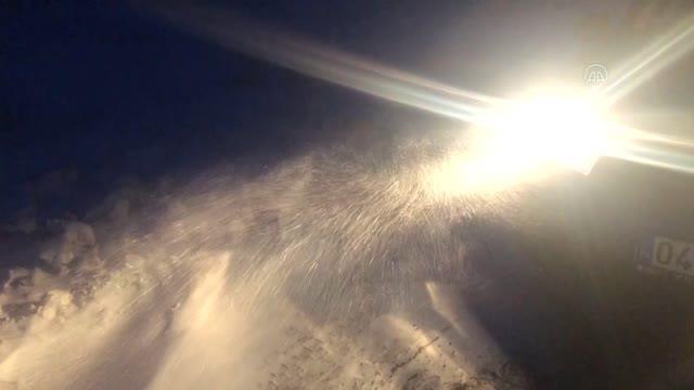 Iğdır-Ağrı kara yolunda ulaşım kontrollü sağlanıyor