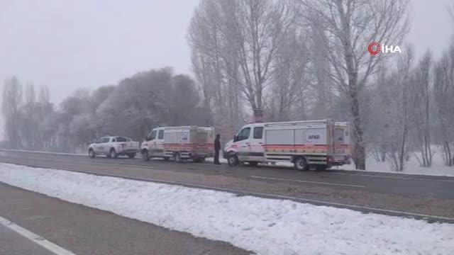 Son dakika haberi! Ağrı'da kar ve buzlanma kazalara neden oldu.. 4 otobüs ve 3 tır kaza yaptı çok sayıda yaralı var