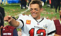 Tom Brady Signs Contract Extension With Buccaneers Through 2022