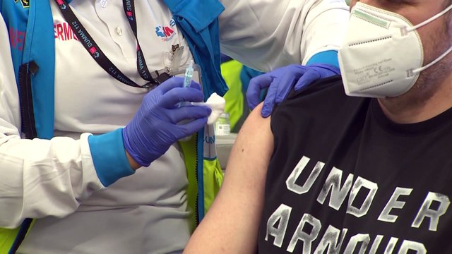 AstraZeneca sólo entregará 100 millones de vacunas a la UE hasta junio