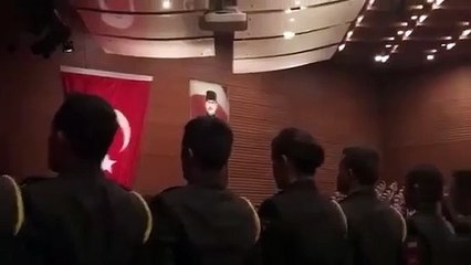 Télécharger la video: 1283 İÇİMİZDE- BAŞ KOMUTAN  GAZİ MAREŞAL MUSTAFA KEMAL ATATÜRK