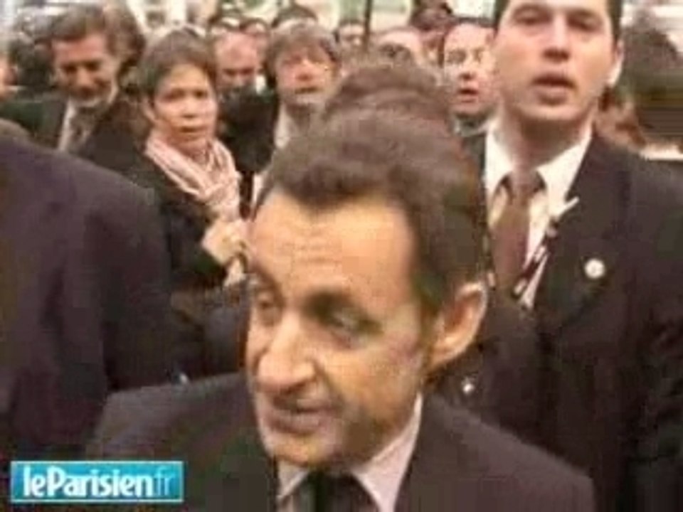Sarkozy s'emporte