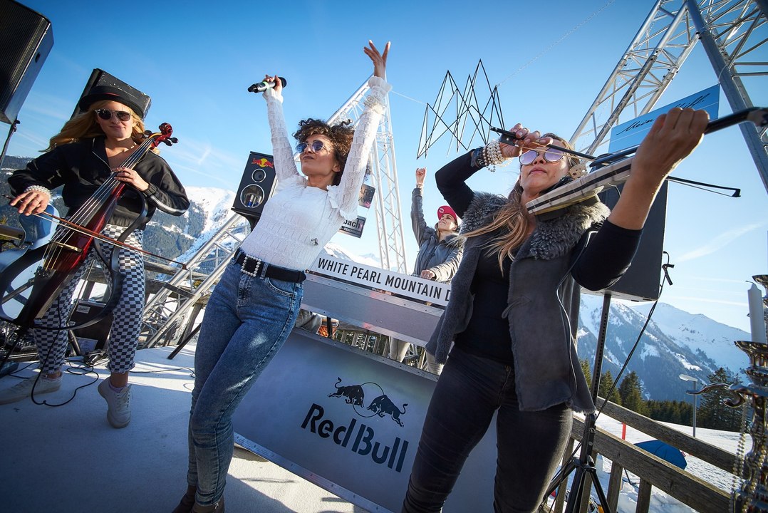 WHITE PEARL MOUNTAIN DAYS