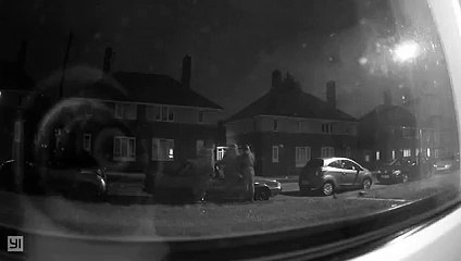 Thieves try and steal car in Sheffield