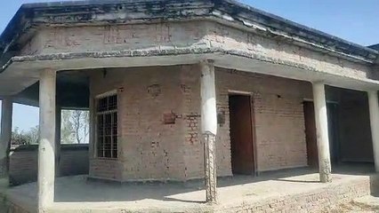 अव्यवस्थाओं का दंश झेल रहा है नवाबगंज के चनैनी में बना पंचायत भवन