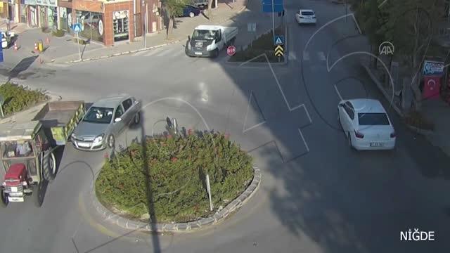 Son dakika haberi | NİĞDE/NEVŞEHİR - Trafik kazaları KGYS kameralarına yansıdı
