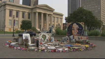 Minneapolis agrees to pay $27m to George Floyd’s family