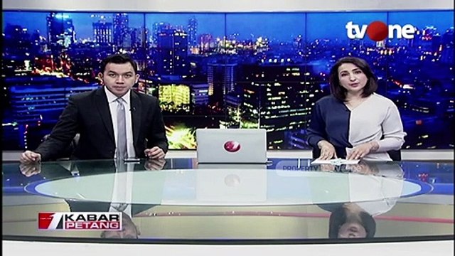 AMPUN BANG JAGO! 2 Remaja Nekat Lempar Kaca Truk Pakai Batu