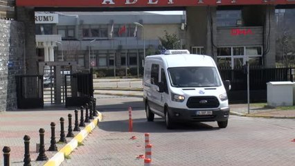 Descargar video: Son dakika haberi! KARAHAN ÇANTAY'IN CENAZESİ ADLİ TIP KURUMU'NDAN ALINDI