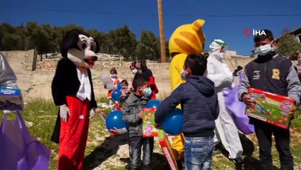 - Batı Şeria’da sağlıkçılardan Covid-19 hastası çocuklara moral ziyareti