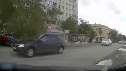 Arabasını alın teriyle almış adam