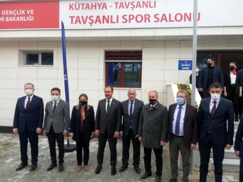 Son Dakika | Bakan Kasapoğlu, Tavşanlı'da spor tesislerinin açılış törenlerine katıldı