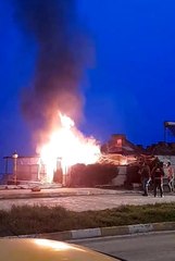 Kafede çıkan yangın ilçeyi elektriksiz bıraktı