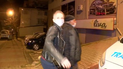 İSTANBUL-KARTAL'DA BİR KOLU ALÇIDA MİNİBÜS ŞOFÖRÜ PARK HALİNDEKİ ARAÇLARA VURDUKTAN SONRA TAKLA ATTI