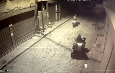 İstanbul polisinin peşinde olduğu "çift teker" çetesi çökertildi