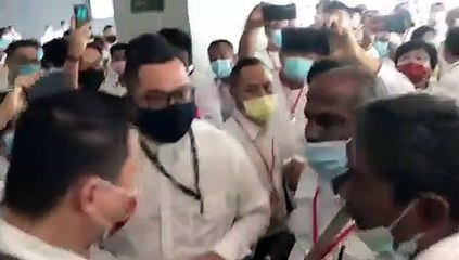 Download Video: Chaos breaks out during the Perak DAP party election