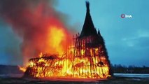- Maslenitsa Bayramı kutlamalarında dev kale Covid-19'a karşı yakıldı