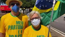 Moradores de Umuarama fazem ato por intervenção no STF, 'nossa dor de barriga'