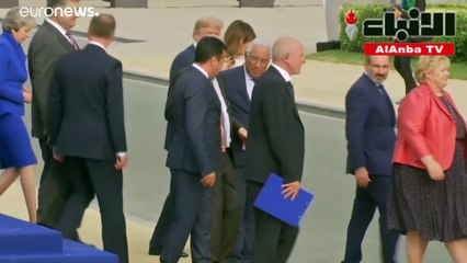 رئيس المفوضية الأوروبية لا يقوى على السير واتهامات بالثمالة تلاحقه