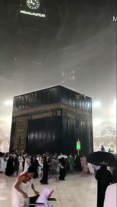 Barish at makkah WhatsApp status by sana ali