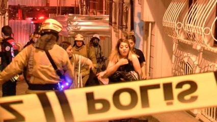 Beyoğlu'nda otelde yangın paniği: Müşteriler tahliye edildi