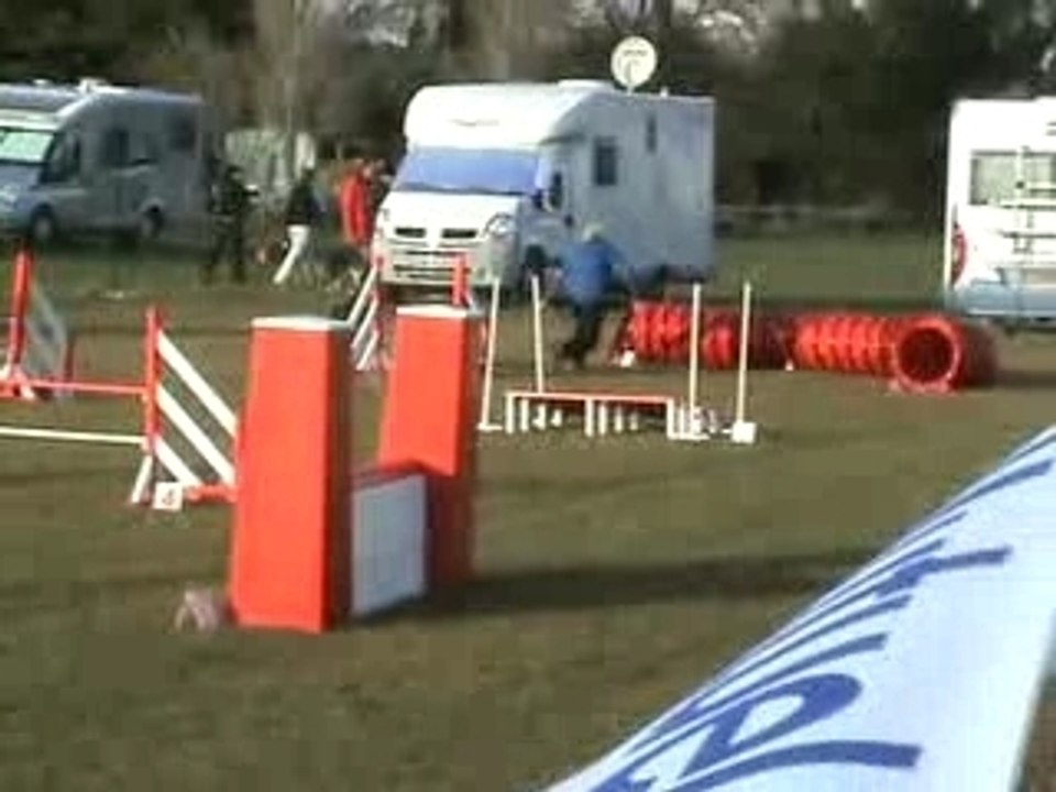 Aubagne 03FEV08 Alain Jumping