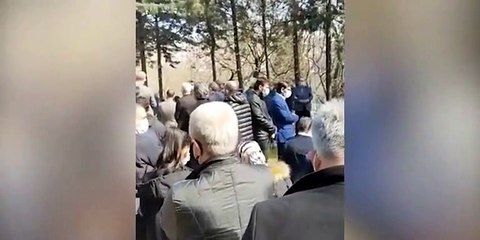 Erdoğan'dan Servet Soylu'nun kabri başında Kur'an tilaveti
