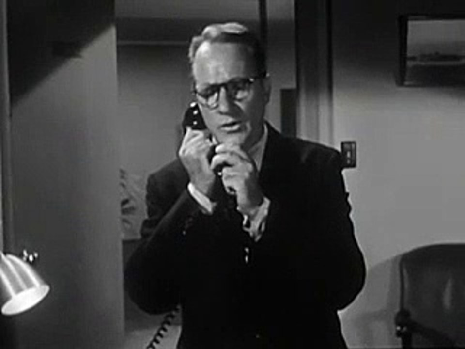 Man With a Camera - The Warning, Classic TV series with Charles Bronson