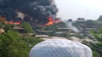 Arakanlı Müslümanların kaldığı mülteci kampında yangın