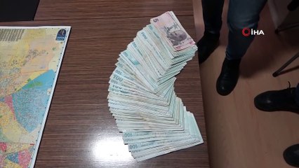 Otoparkta bulduğu 7 bin 185 lirayı sahibine teslim etti