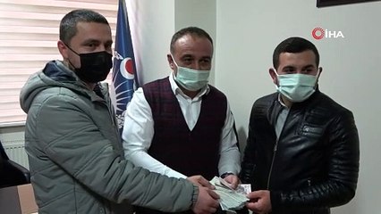 Otoparkta bulduğu 7 bin 185 lirayı sahibine teslim etti