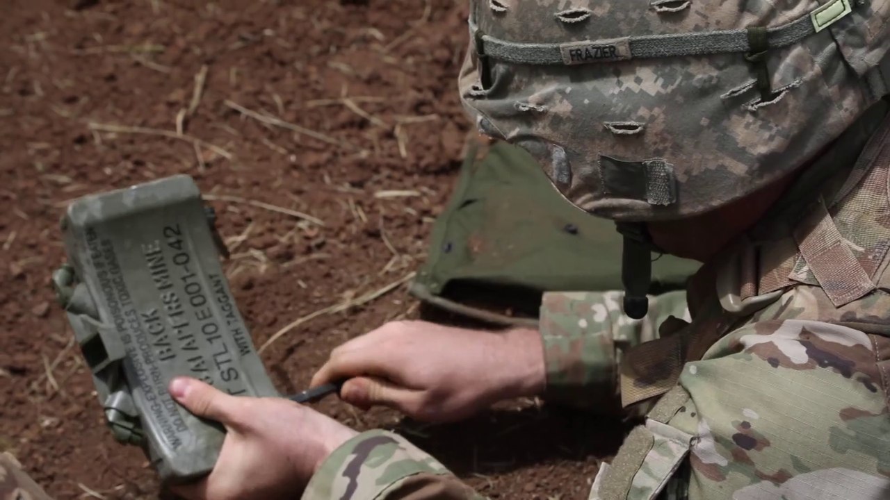 Watch US Army Live Fire Claymore Mines
