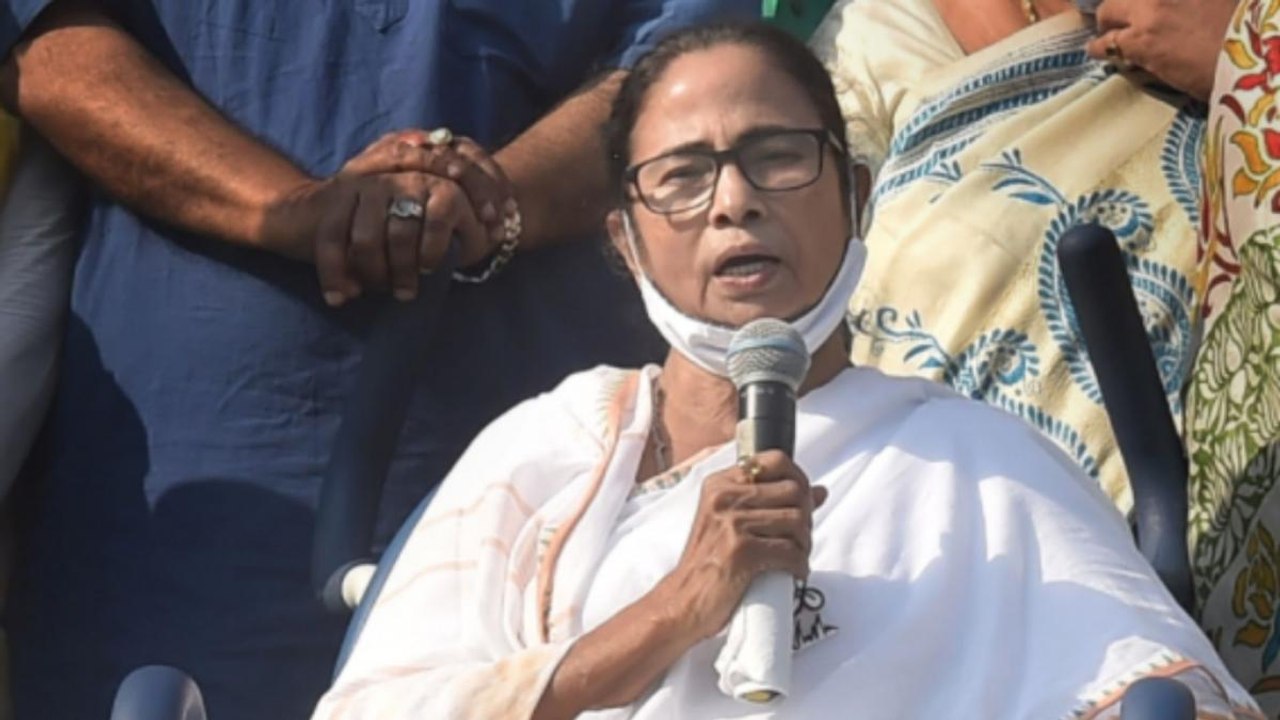 Bengal: CM Mamata rally in Purulia, attacks on BJP