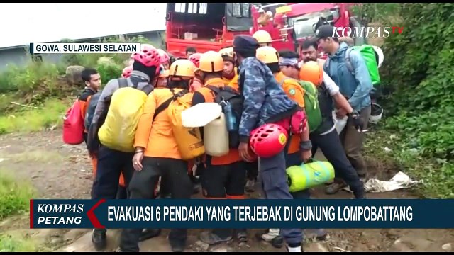 Proses Evakuasi 6 Pendaki yang Jatuh ke Jurang Sedalam 10 Meter di Gunung Lompobattang